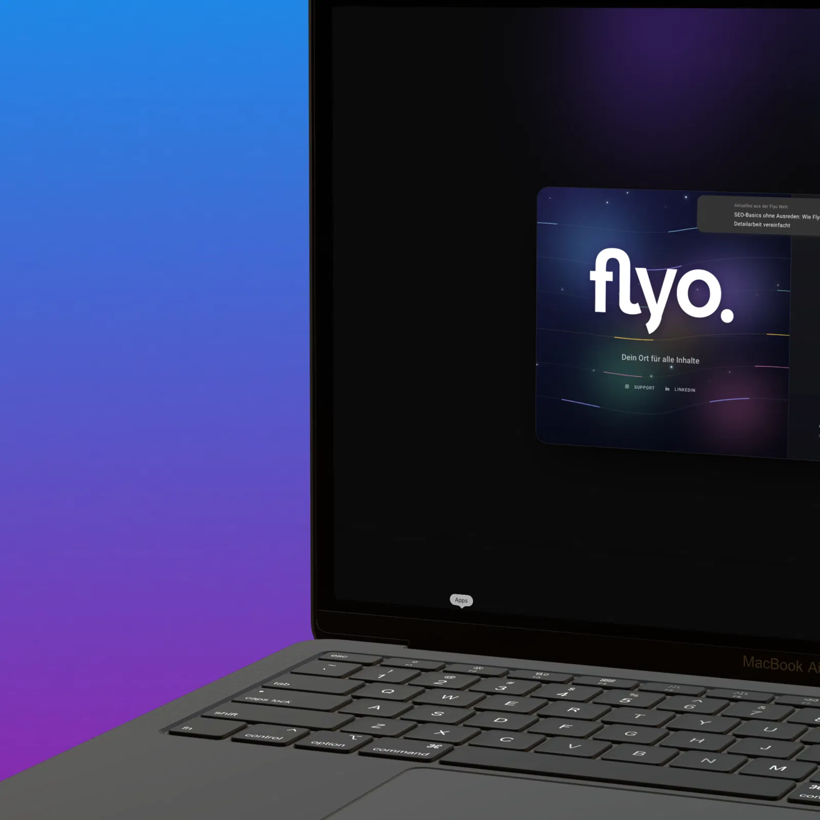 MacBook Air mit geöffnetem Login-Portal „flyo“ auf dem Bildschirm, daneben ein farbiger Hintergrundverlauf in Blau und Violett.