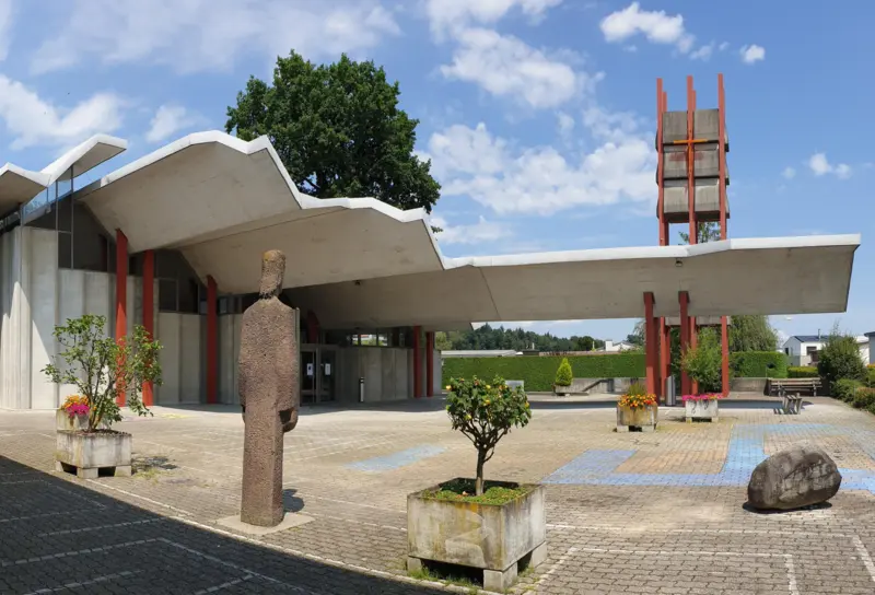 Pilgern von Kirche zu Kirche