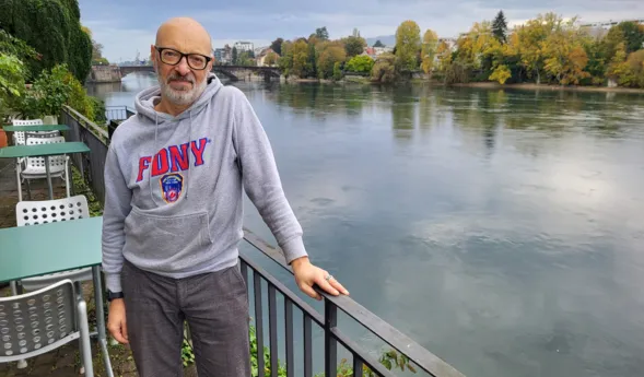 Joey Zimmermann, Schauspieler und Schlaganfallpatient, am Rhein