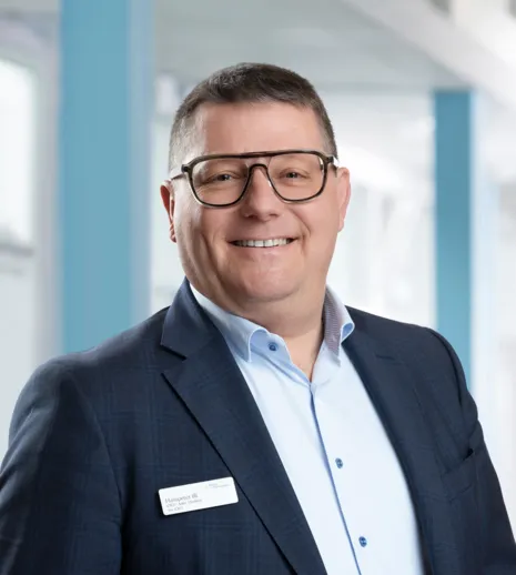 Hanspeter_Illi_03_300ppi_Favorit 1_web_1_1.jpg