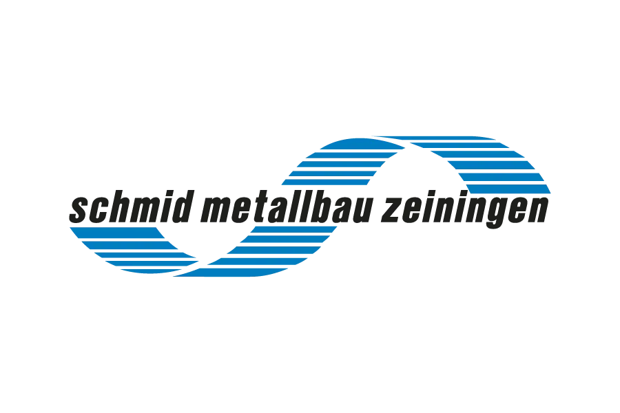 Logo von Schmid Metallbau Zeiningen, bestehend aus einem geschwungenen, blauen Element mit horizontalen Streifen und dem Schriftzug „schmid metallbau zeiningen“ in schwarzer Schrift.