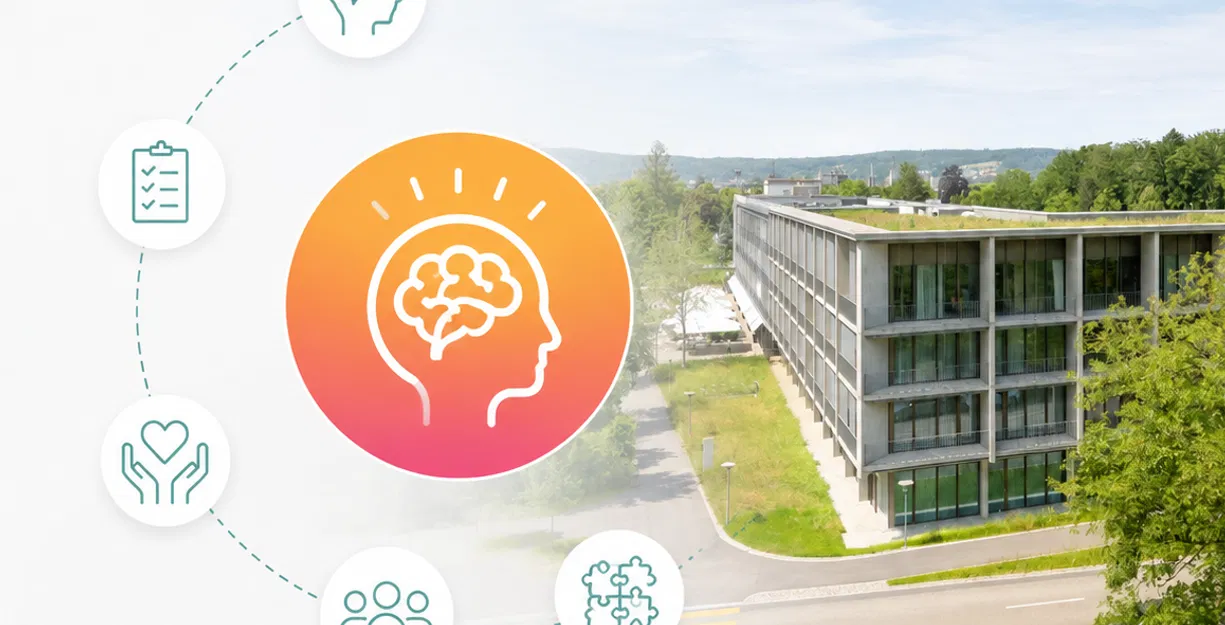Modernes Bürogebäude an einer Straße, überlagert von einem farbigen Kopf-Gehirn-Symbol und kreisförmig angeordneten Gesundheits- und Betreuungssymbolen.