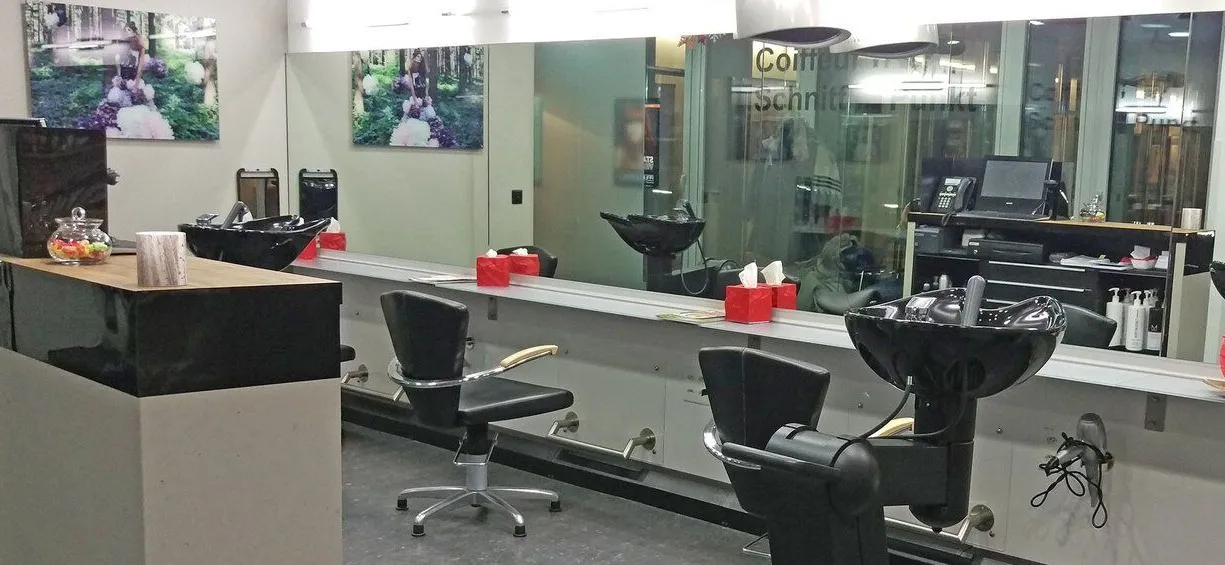 Salon Coiffeur Schnittpunkt
