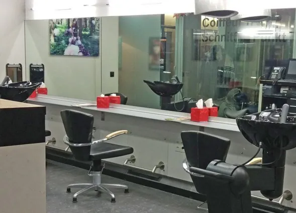 Salon Coiffeur Schnittpunkt