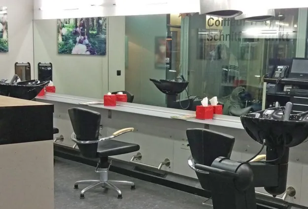 Salon Coiffeur Schnittpunkt