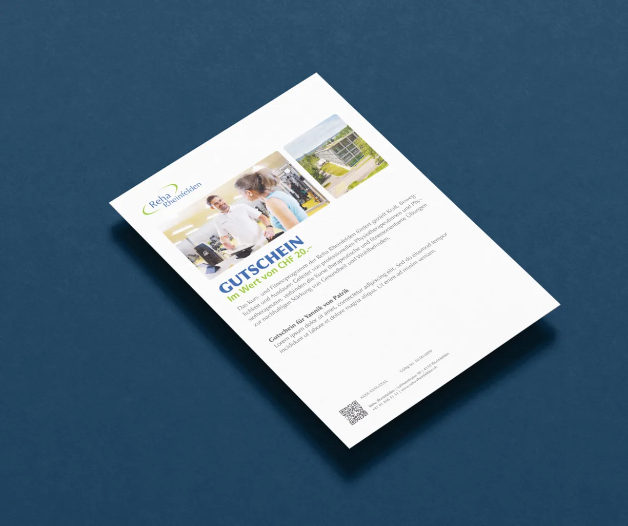 Gutschein im Wert von CHF 20.- für Dienstleistungen der Reha Rheinfelden. Auf der Vorderseite sind Bilder von einem Fitnessbereich und einer Beratungssituation abgebildet. Der Gutschein enthält Informationen zu Angeboten und Kontaktdaten.