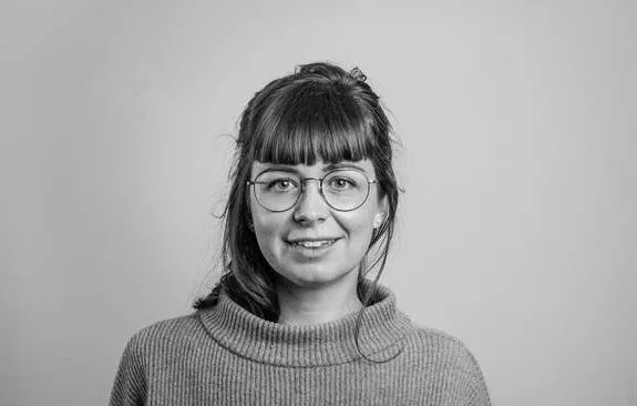 Laura Aellig, Kuratorin der Ausstellung «werner erne: die schönheit im gewöhnlichen sehen»