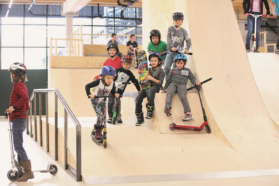 Das Rolling Rock Sport- & Skatecenter hat während den Sommerferien geöffnet. Das Rolling Rock Sport- & Skatecenter hat während den Sommerferien geöffnet.