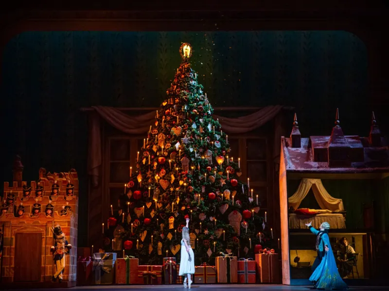 Live-Ballett aus London: Der Nussknacker