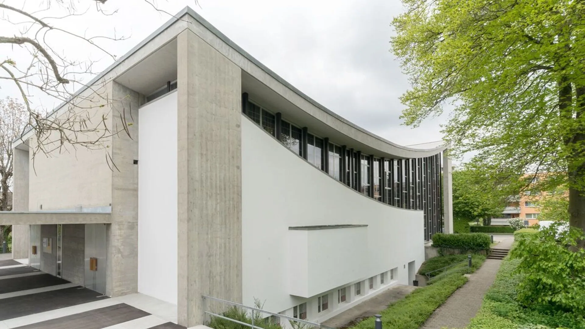 Katholische Kirche Heiliggeist Suhr
