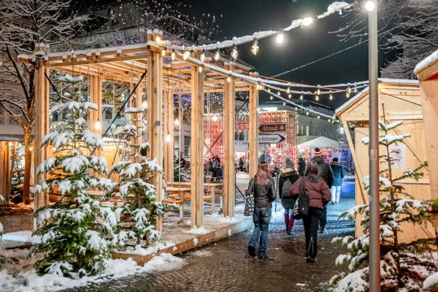Der stimmungsvolle Weihnachtsmarkt Der stimmungsvolle Weihnachtsmarkt