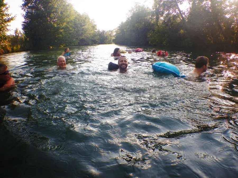 Das Kanalschwimmen gehört zu den Aarauer Lieblingsbeschäftigungen. Das Kanalschwimmen gehört zu den Aarauer Lieblingsbeschäftigungen.