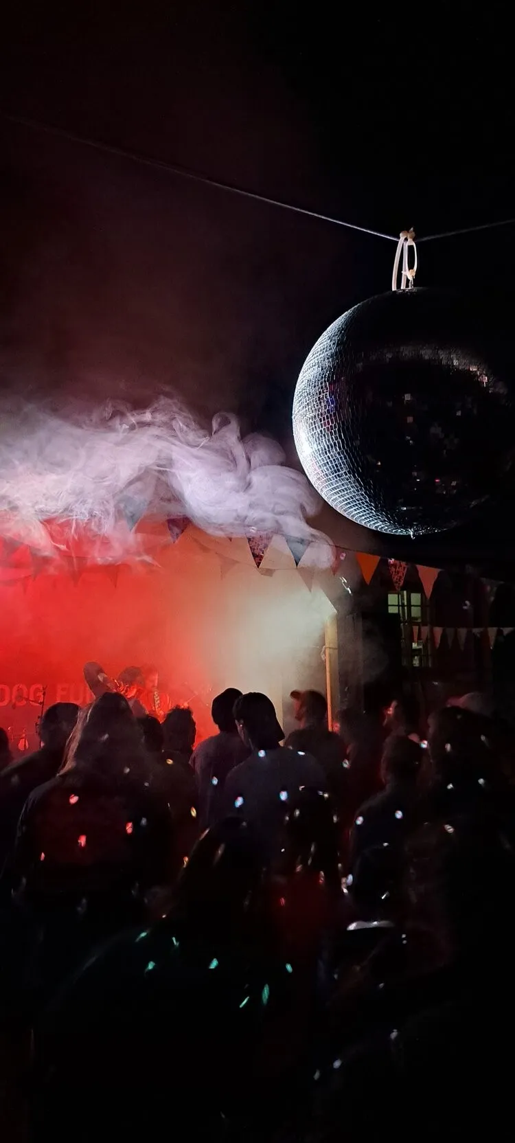 Chilbi & Chaos – Minifestival in der Bar im Stall