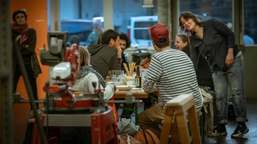 In den Sommerferien ist die Werkstatt des Prozessors am Freitag und Samstag Nachmittag gratis nutzbar.