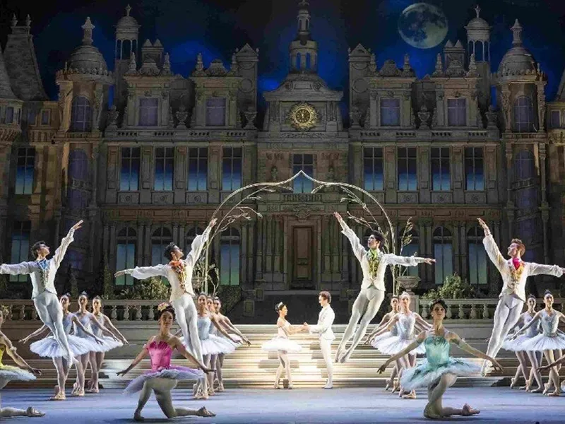 A scene from Cinderella by Frederick Ashton @ Royal Opera House. A Royal Ballet New Production. Conductor, Koen Kessels.(Opening 27-03-2023)�Tristram Kenton 03-23(3 Raveley Street, LONDON NW5 2HX TEL 0207 267 5550 Mob 07973 617 355)email: tristram@...