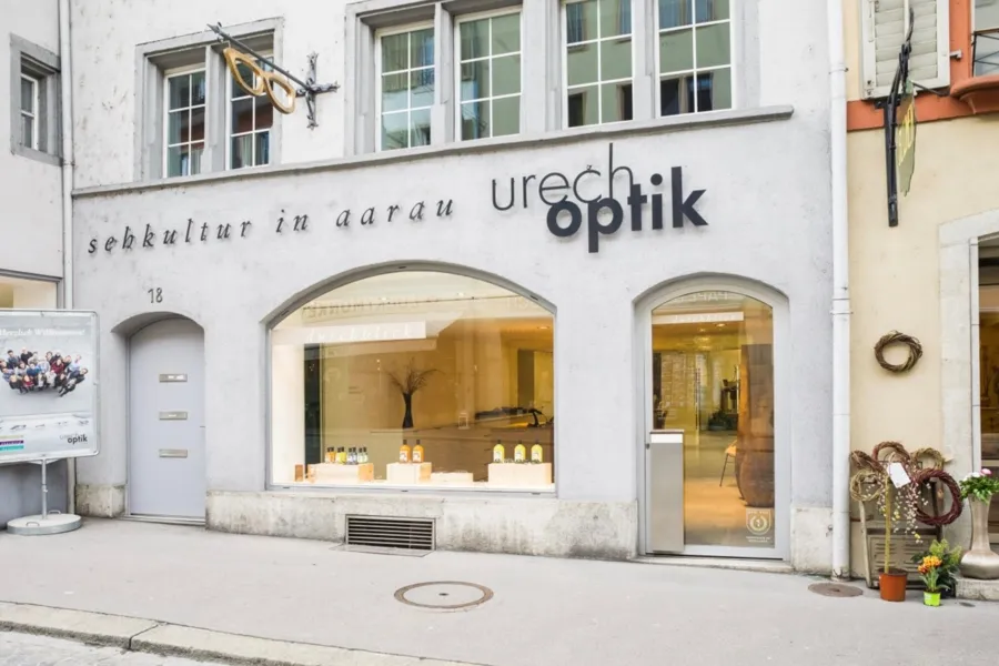 Urech Optik führt neben den klassischen Sehbrillen auch ein grosses Angebot an Sportbrillen. Urech Optik führt neben den klassischen Sehbrillen auch ein grosses Angebot an Sportbrillen.