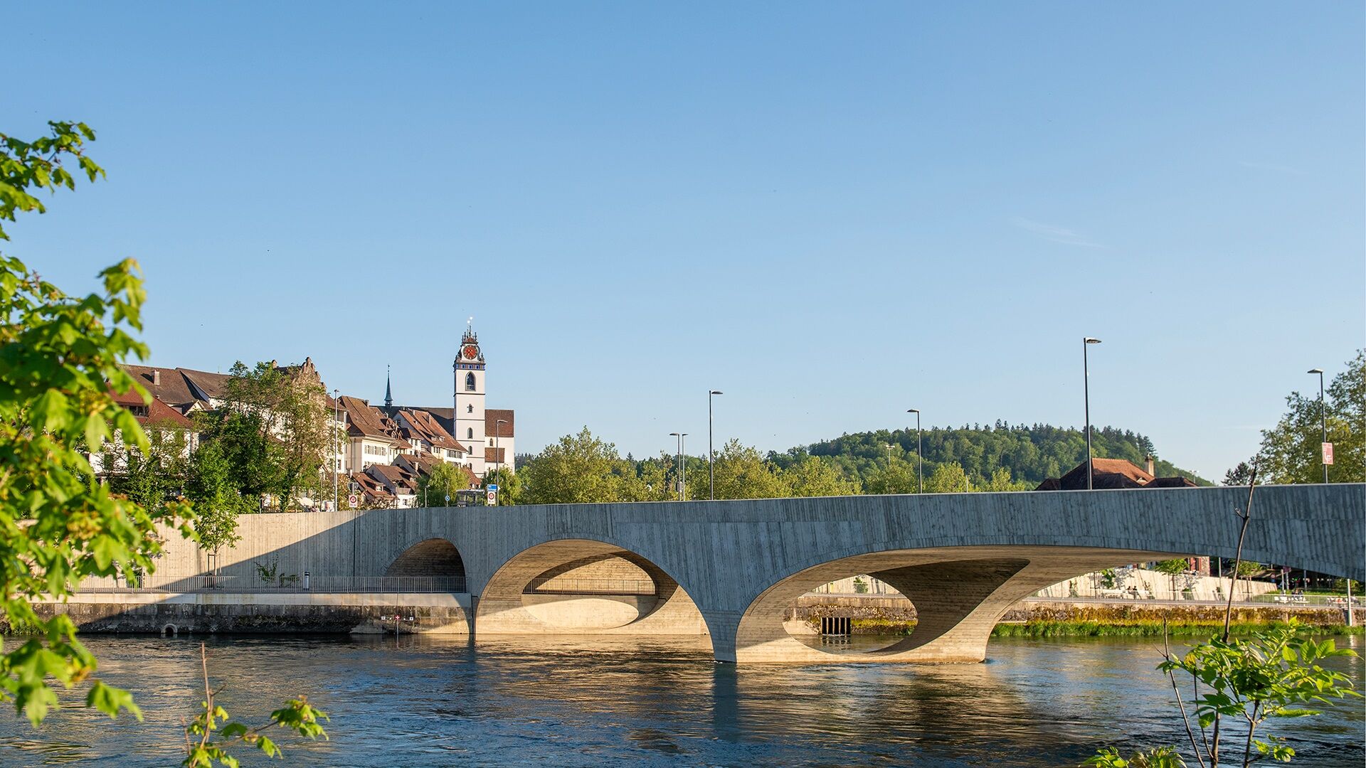 Kettenbrücke mit Altstadt Aarau
