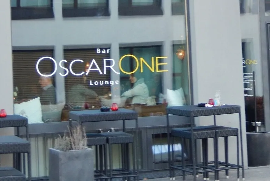 Wo man sich trifft: die Sonnenterrasse des OscarOne. Wo man sich trifft: die Sonnenterrasse des OscarOne.