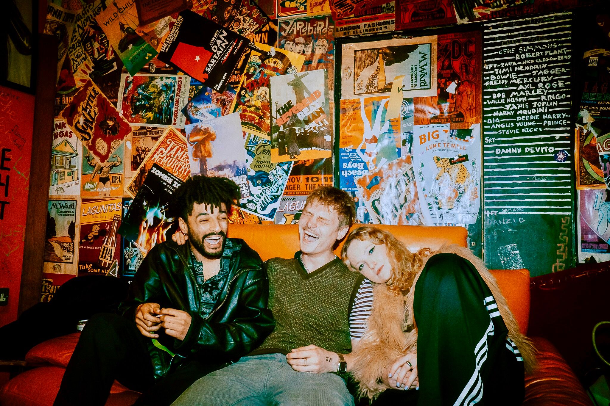 Alien Chicks (UK) + Heckspoiler (AT)