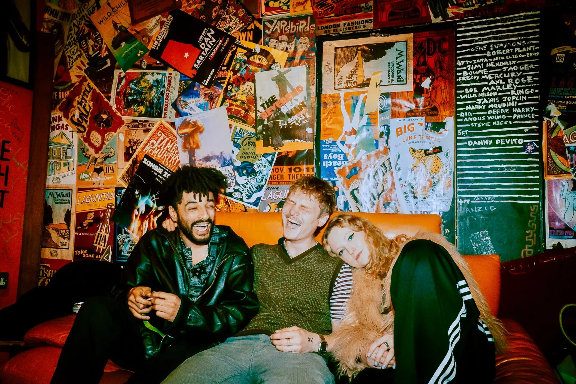 Alien Chicks (UK) + Heckspoiler (AT)