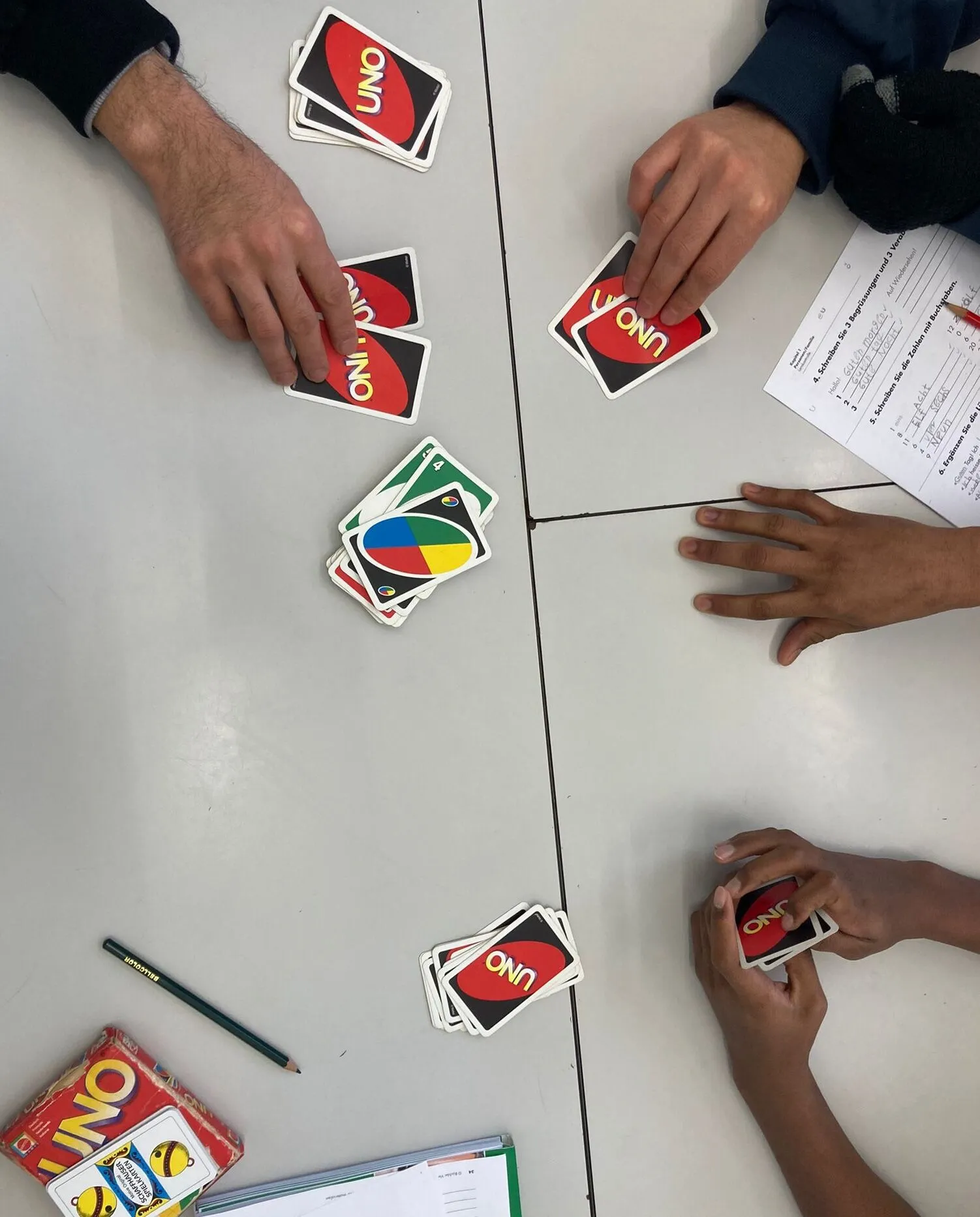 SPIELERISCH UM DIE WELT