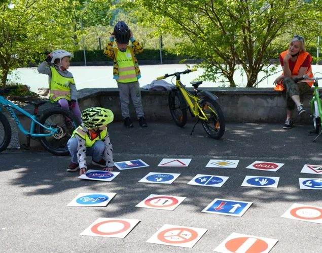 Pro Velo Kurs A für Kinder: «Sicheres Terrain»