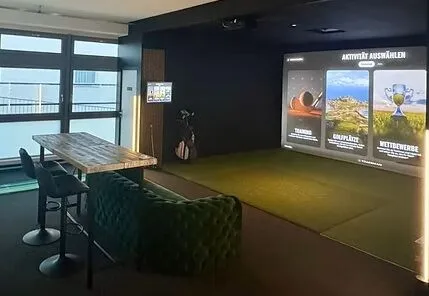Indoor-Golf in Aarau - ein realistisches Spielgefühl.