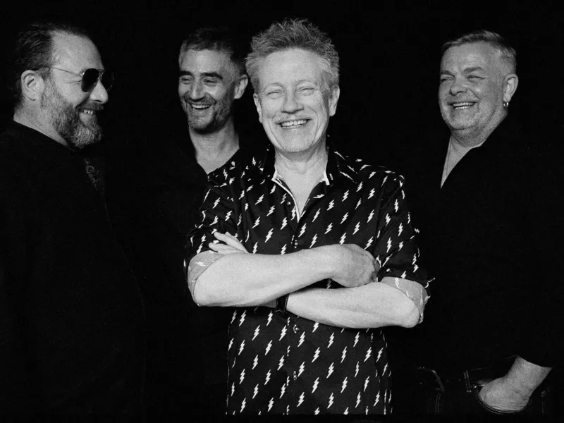 Gross in Japan (CH) | Support: Sofafischer (CH)