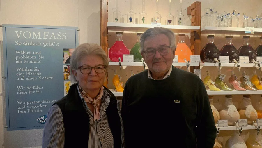 Elisabeth und Alfred Holenweg: Seit 20 Jahren mit Vom Fass an der Pelzgasse in Aarau. Elisabeth und Alfred Holenweg: Seit 20 Jahren mit Vom Fass an der Pelzgasse in Aarau.