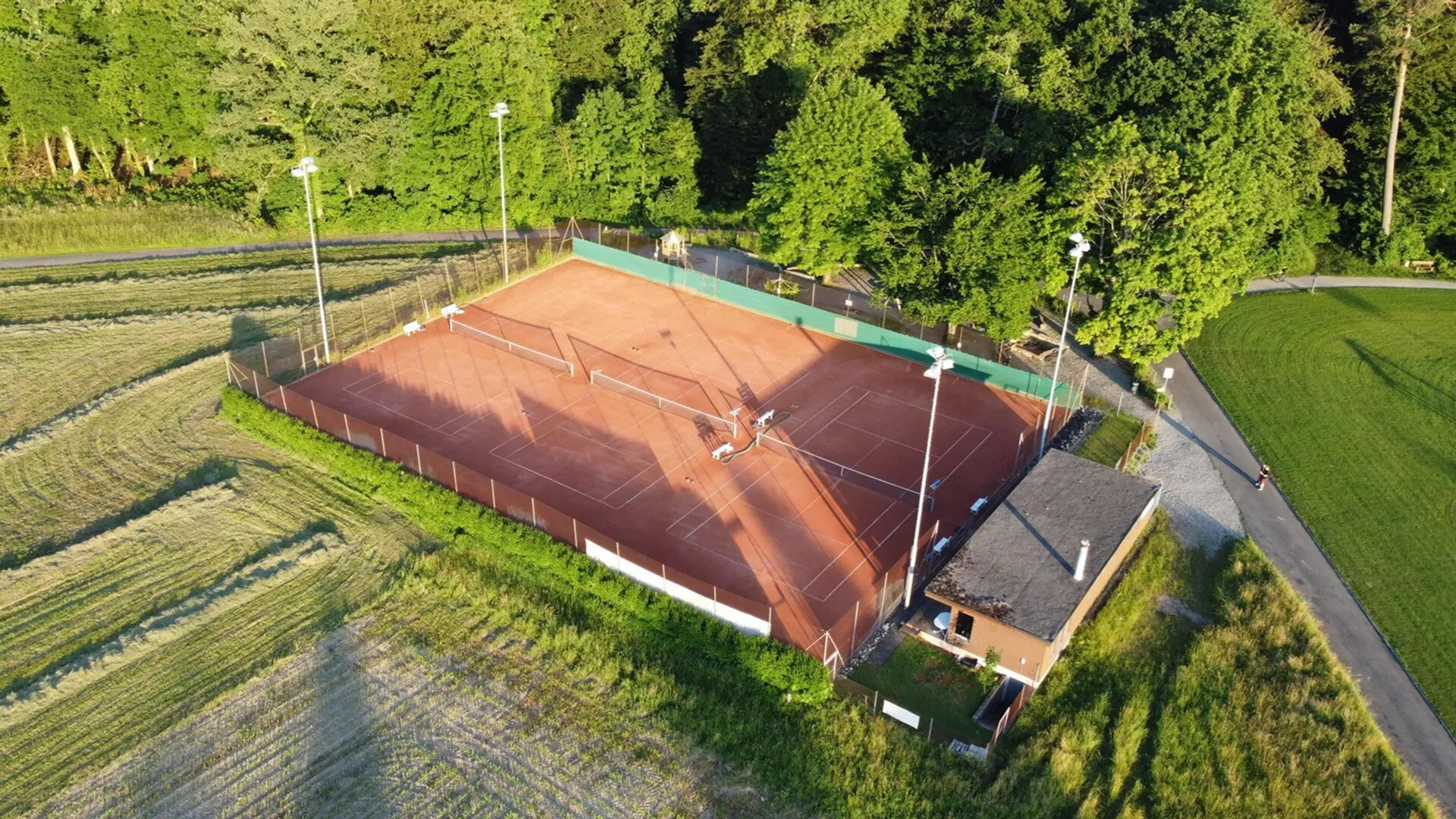 Tennisplatz Hinterfeld Aarau Rohr