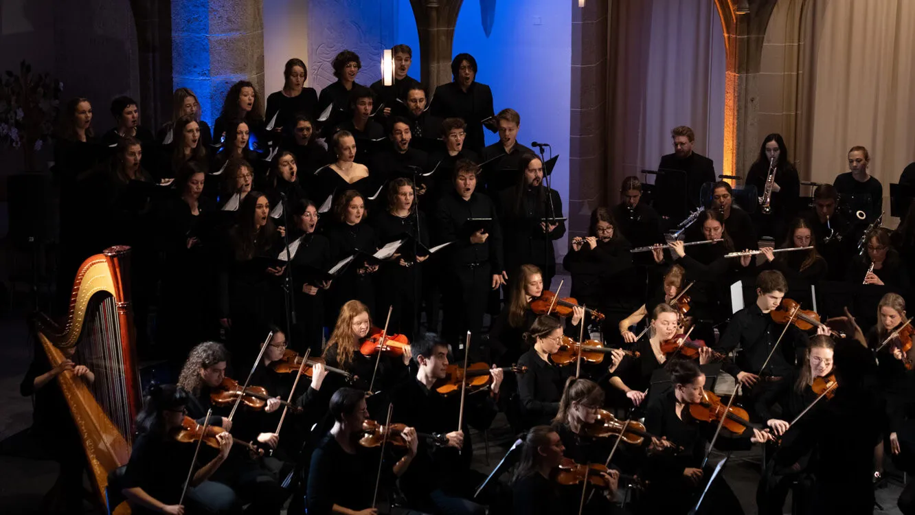 ...und dann setzt das Orchester ein