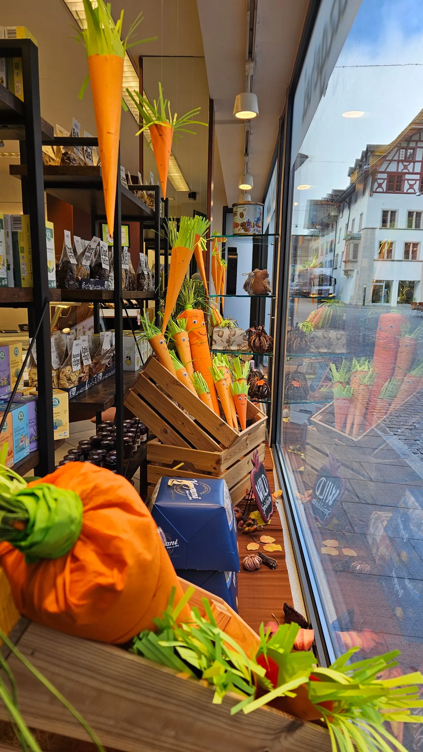 Schaufensterblick am Rüeblimärt