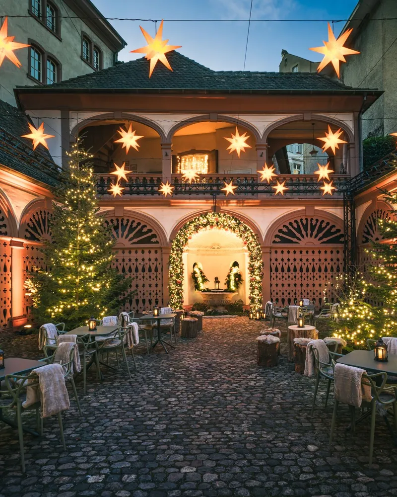 Stimmung im Keller? Zauber im Hof! 