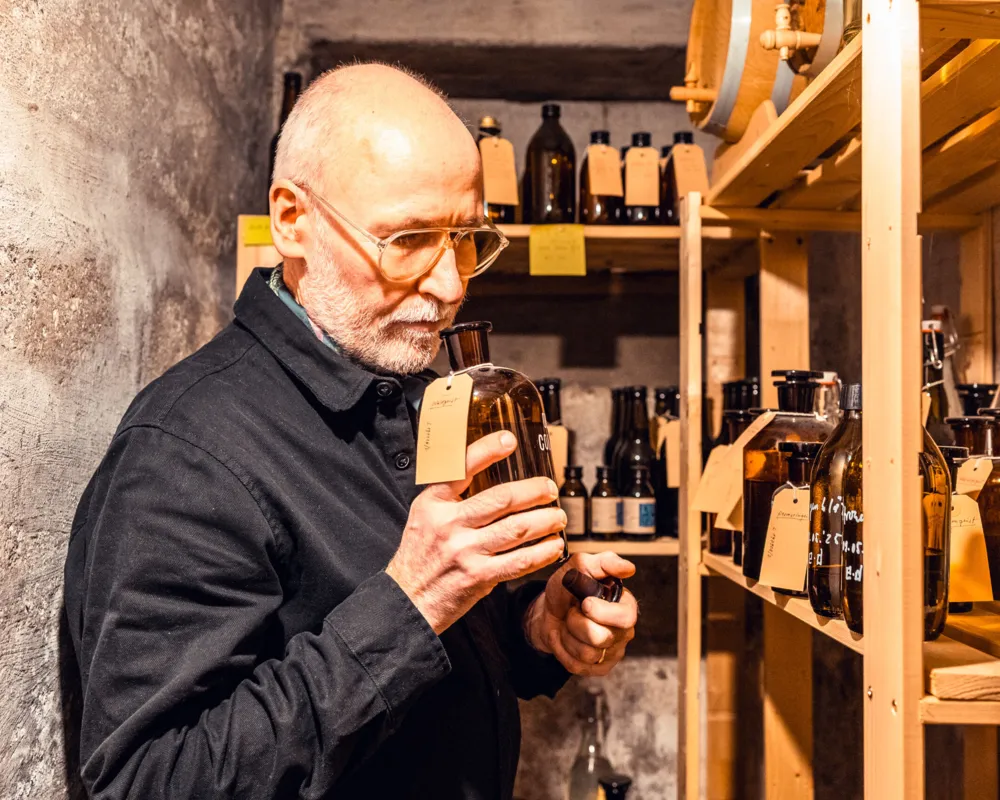 Dunkel im Glas, klar im Kopf