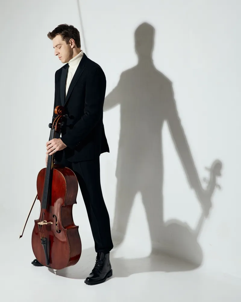 Ivan Sendetsky, Violoncello