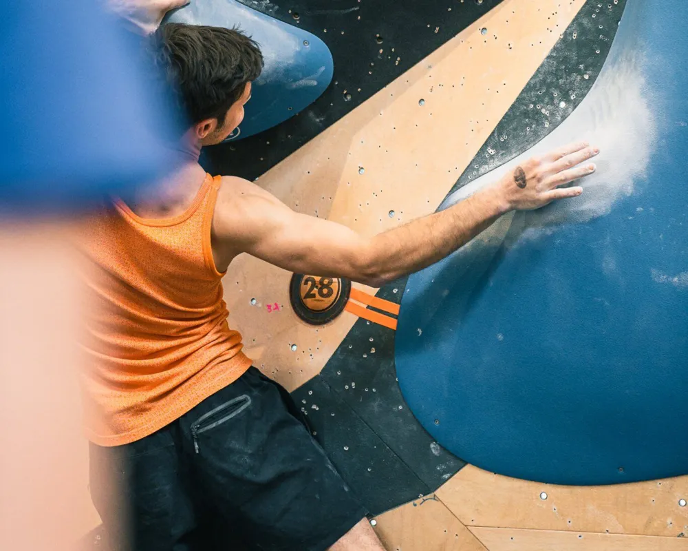 Bouldern zu funky Beats