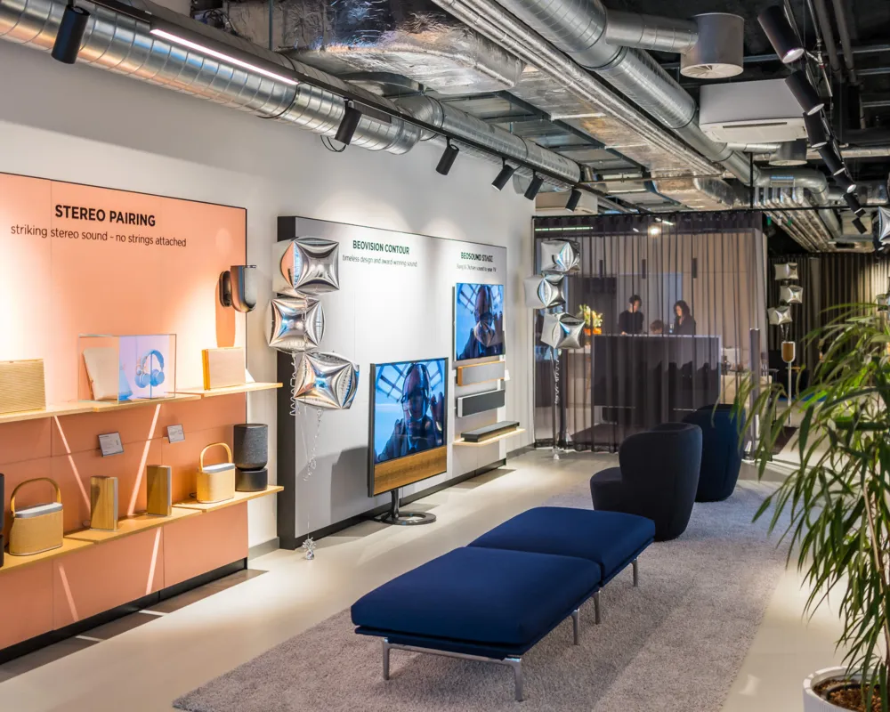 Bang & Olufsen goes downtown