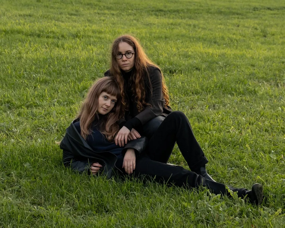 Jung, wild und miteinander