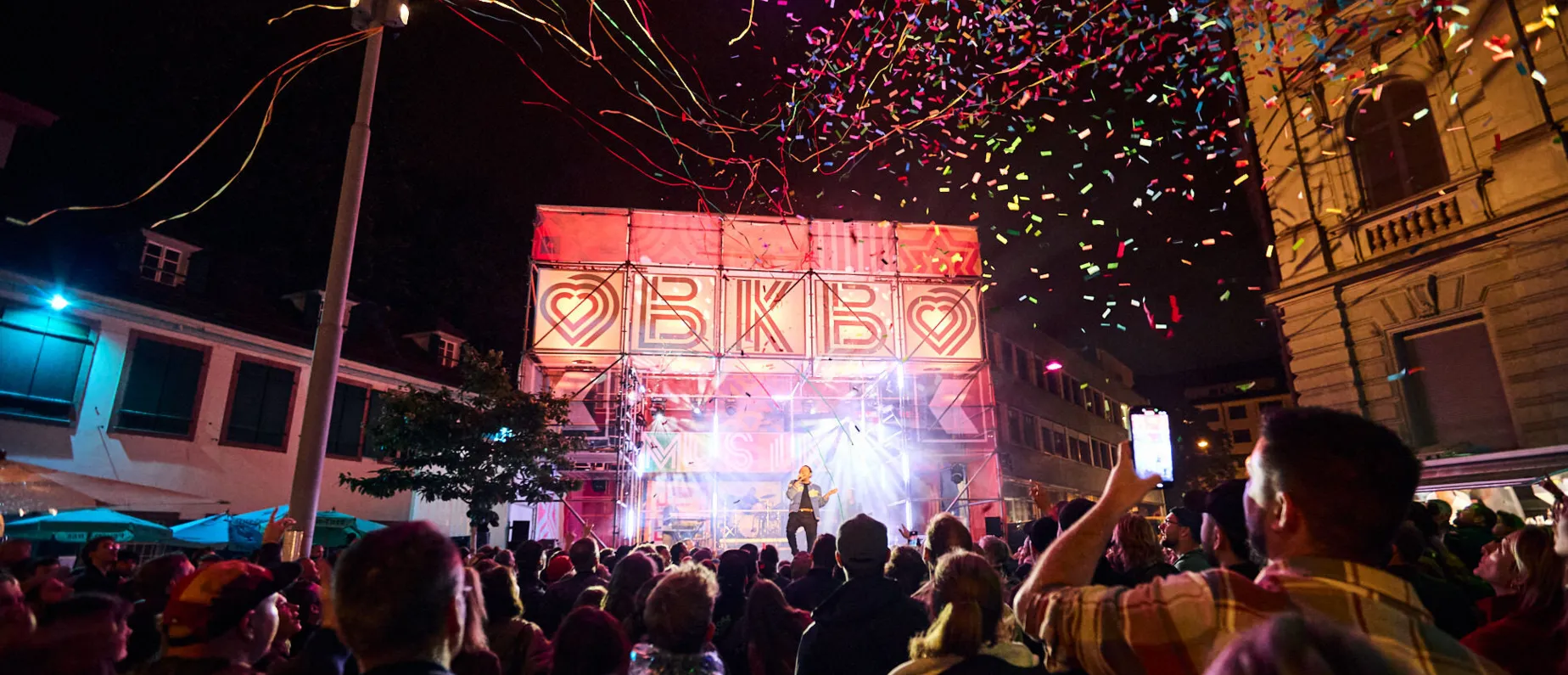 Ein letztes Mal Stadtliebe pur – Das Flâneur Festival verwandelte die Elisabethenstrasse zum grossen Finale in eine lebendige Bühne. Workshops, Musik, Kulinarik, Shopping und ein friedlich-fröhliches Miteinander machten den Abschied einzigartig.