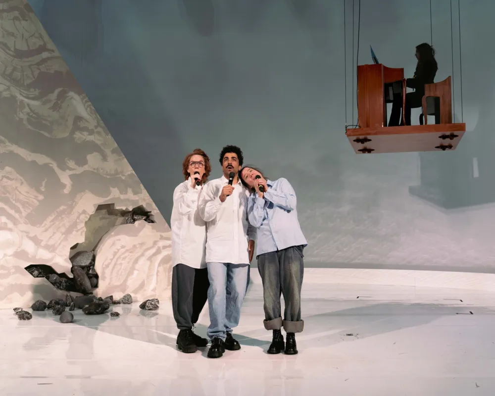 Von Idyllen und Wölfen in Schafspelzen 