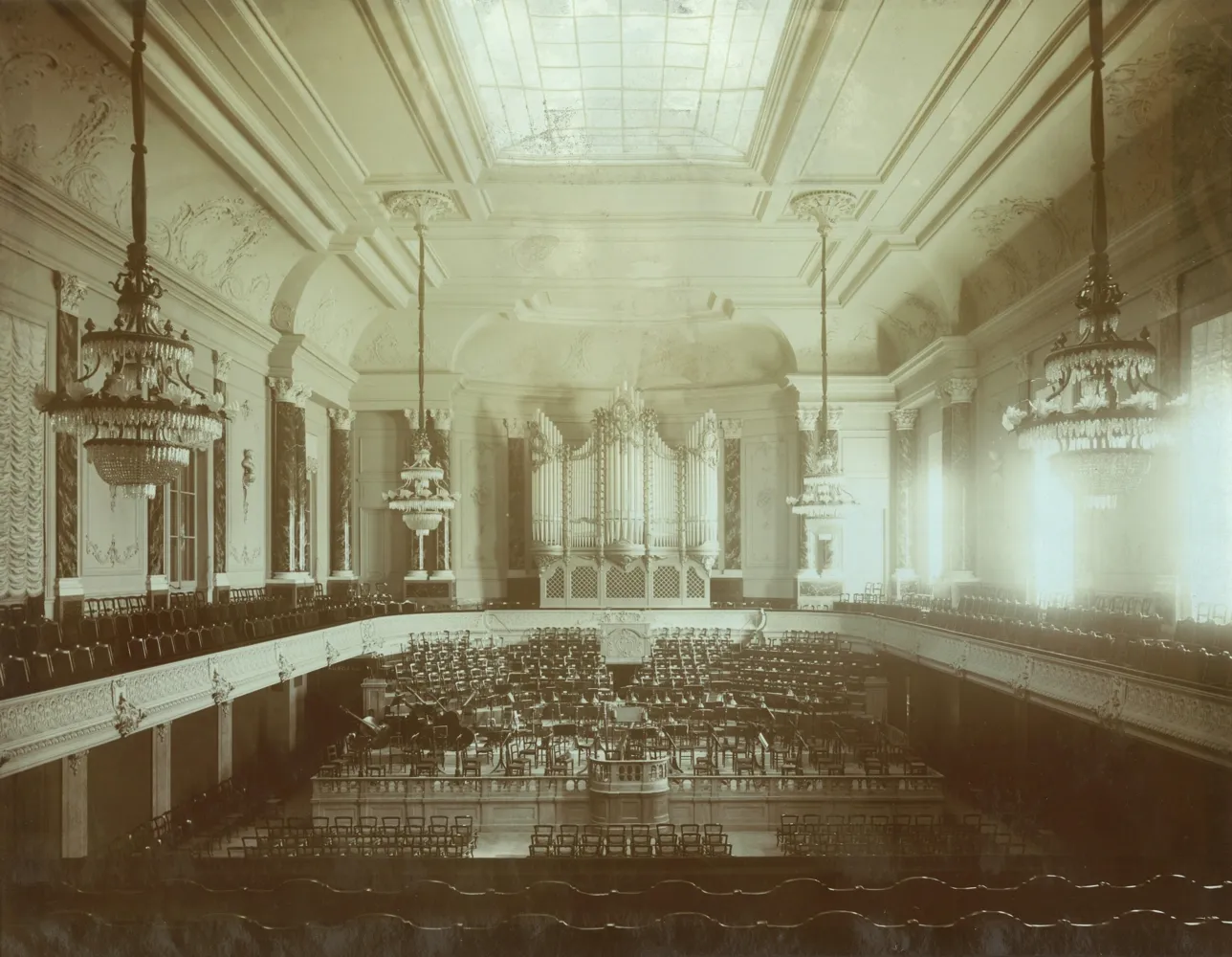 1876 wurde der historische Musiksaal eröffnet.