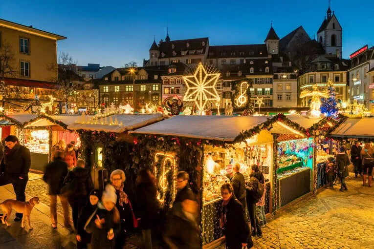 Basler Weihnachtsmarkt auf dem Barfüsserplatz