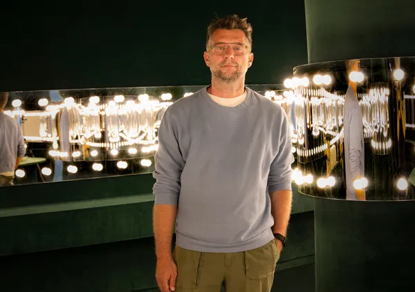 Curatorial Reading | Tour mit Samuel Leuenberger