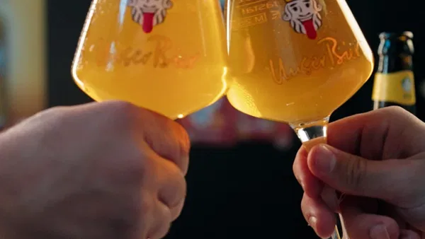 Oktoberfest uff em Rhy mit Unser Bier