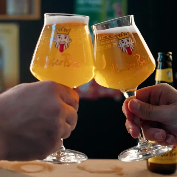 Oktoberfest uff em Rhy mit Unser Bier