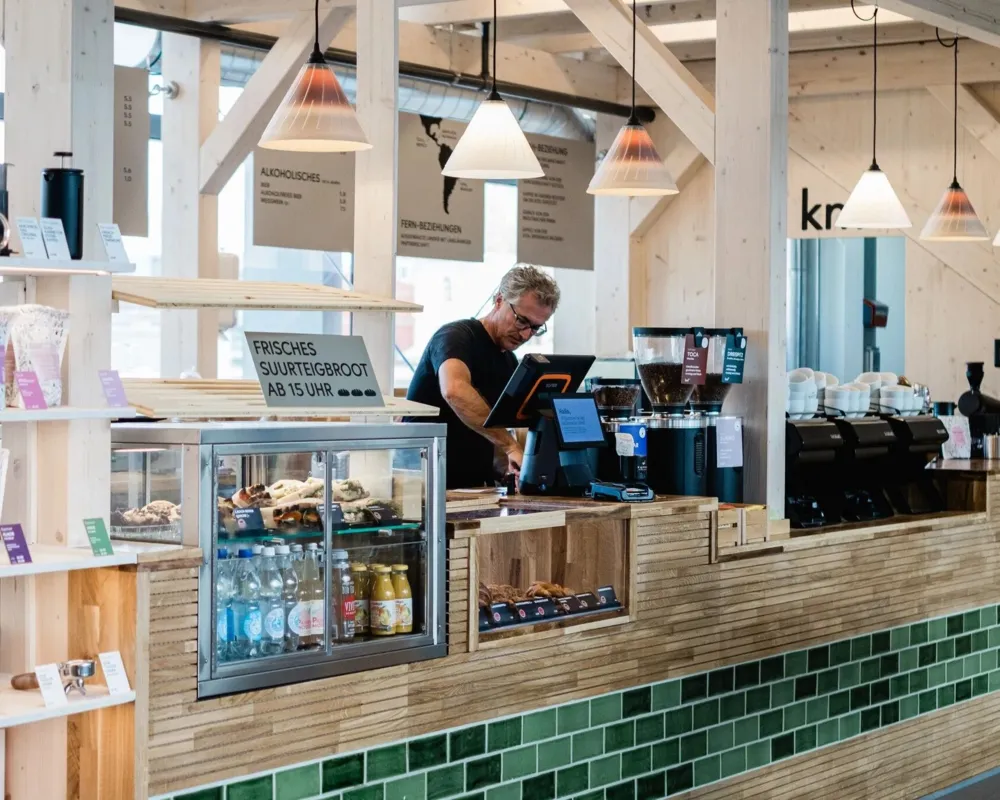 Kaffeemacher am Bahnhof SBB