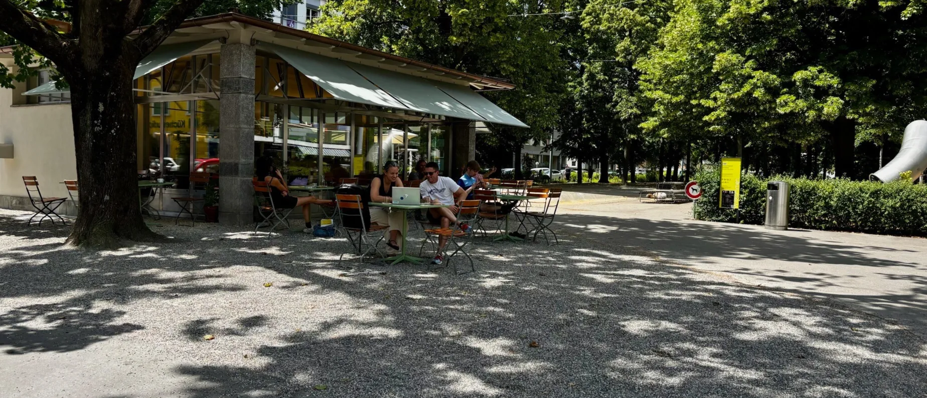 Sommerliches Käffelen beim Winkelriedplatz