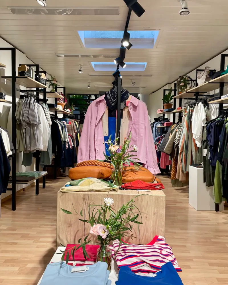 Frische, junge und nachhaltige Mode