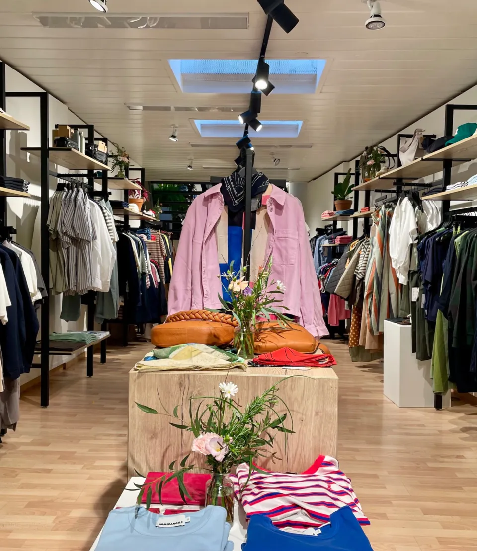 Frische, junge und nachhaltige Mode