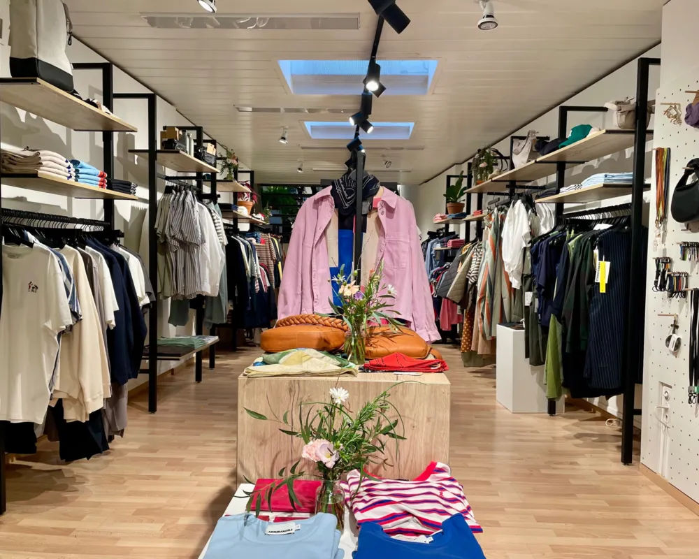 Frische, junge und nachhaltige Mode